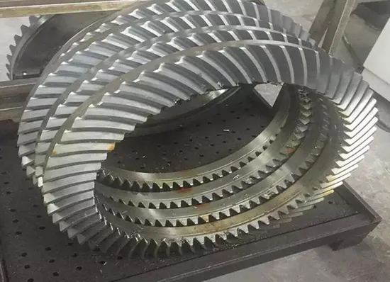 Sobressalentes para máquinas de mineração Terno de rolamento de degrau 6089 Peças de reposição para britador giratório